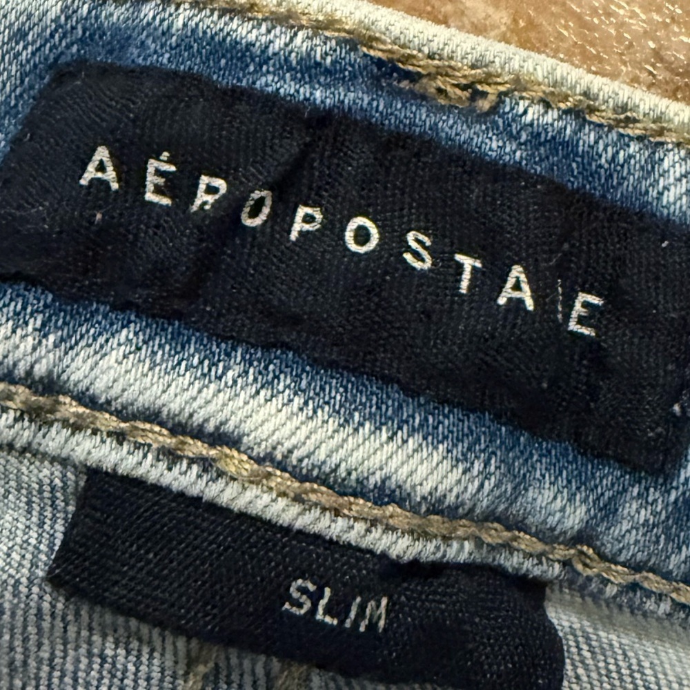 Aéropostale Men’s Slim Distressed Light Wash Jeans 32x30 Ripped Vintage Denim - Picture 4 of 6